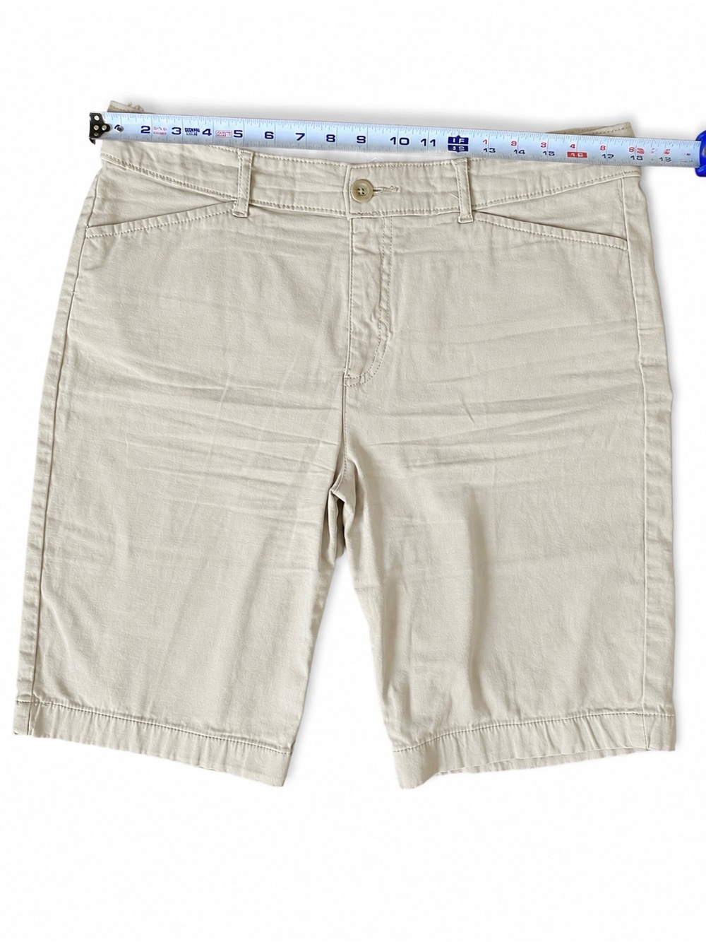 St. John's Bay Women’s Light Khaki Bermuda Shorts 14 - Picture 2 of 7